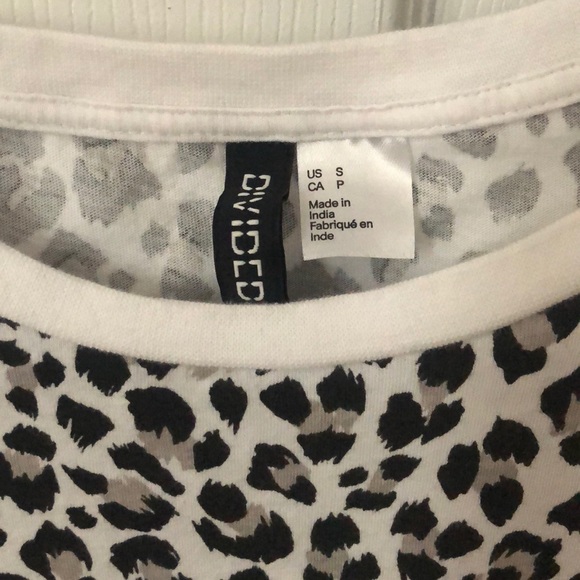 Leopard Divided Tee - Picture 2 of 2